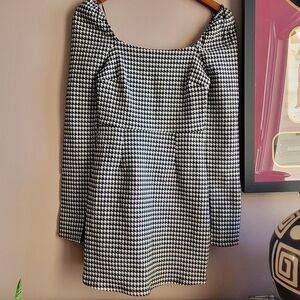 Mi ami Size Small Black & White Checkered Women's Dress Snall Puff Shoulder